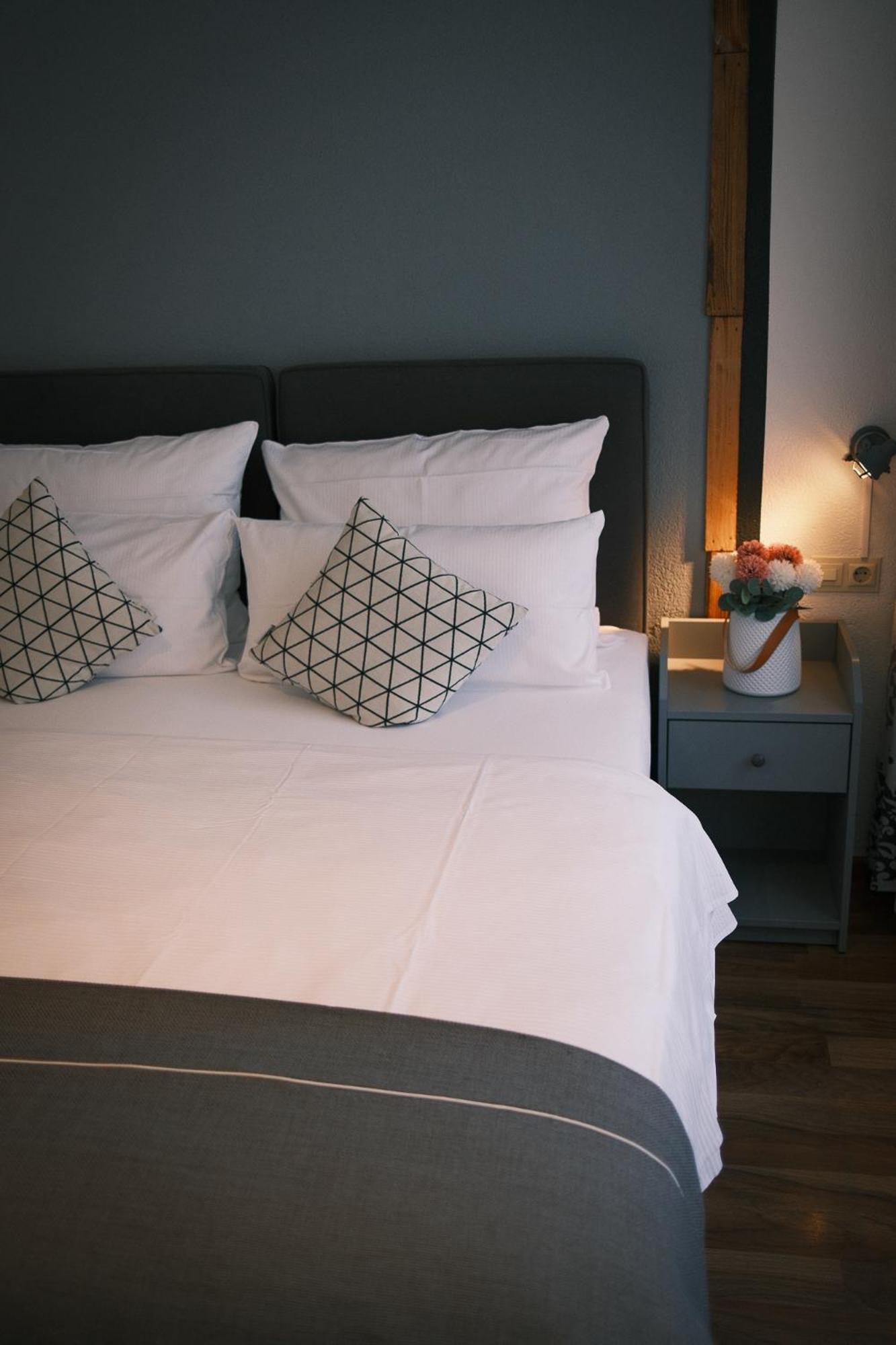 Kreuzblume Hotel & Weinstube Freiburg im Breisgau Luaran gambar